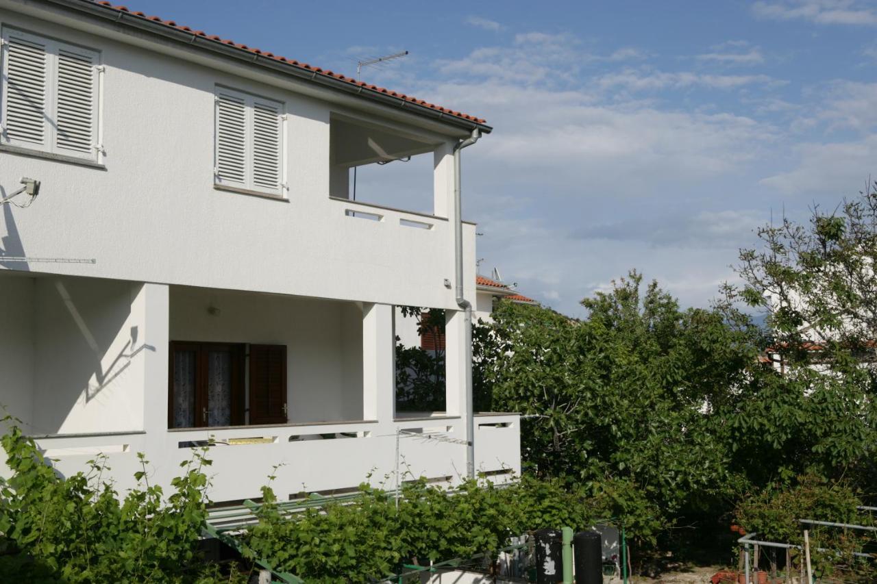Apartments Nada Baška Екстериор снимка