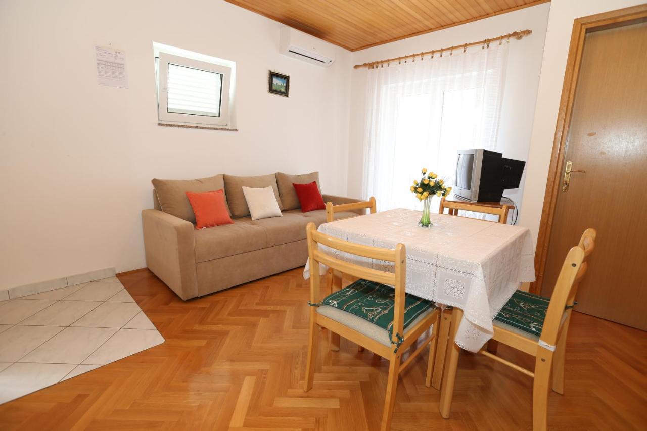 Apartments Nada Baška Екстериор снимка