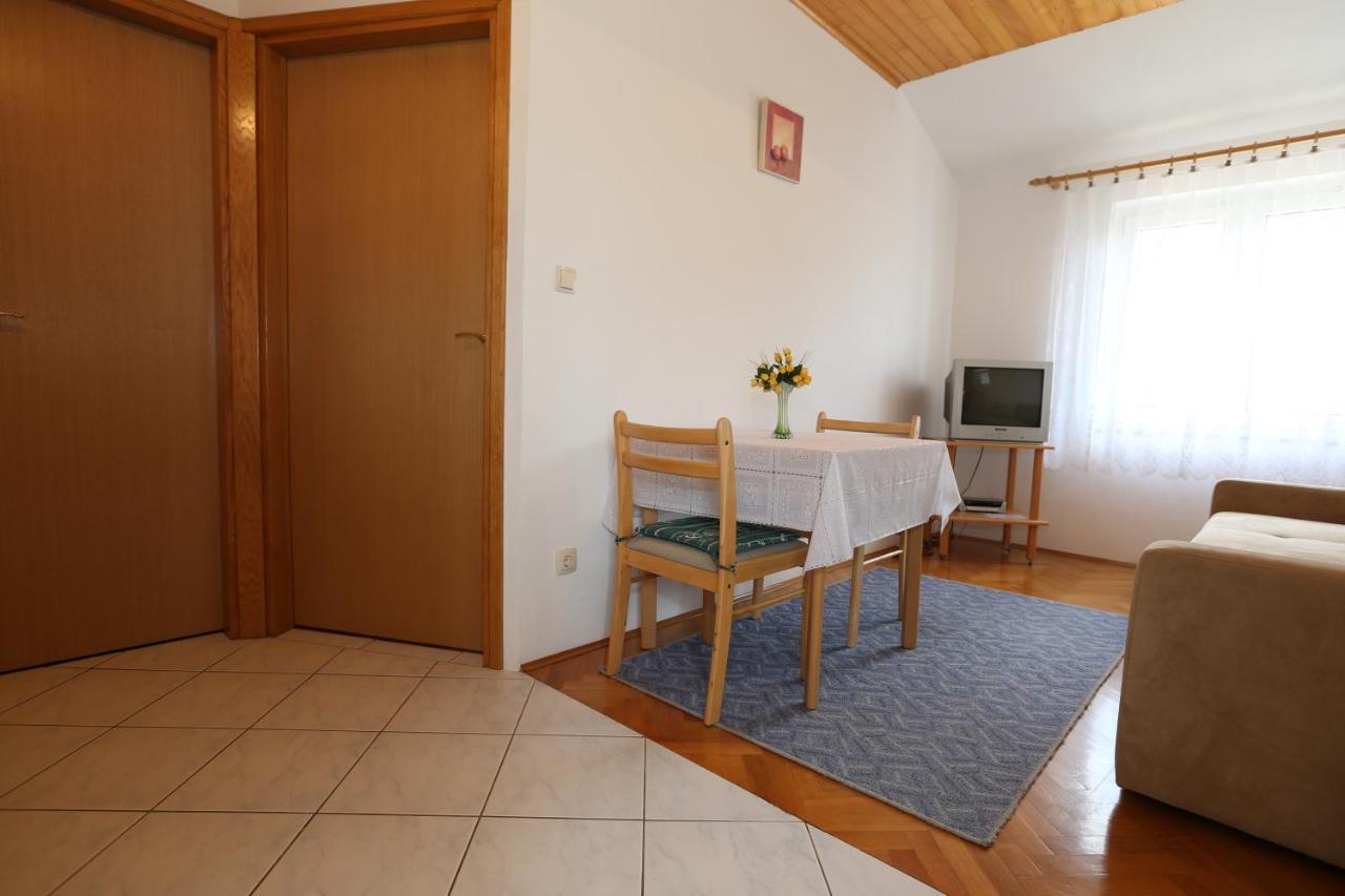 Apartments Nada Baška Екстериор снимка
