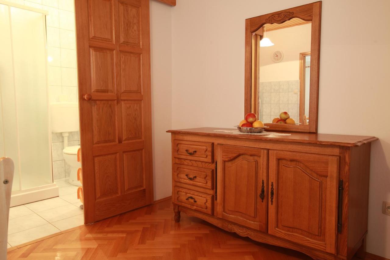 Apartments Nada Baška Екстериор снимка